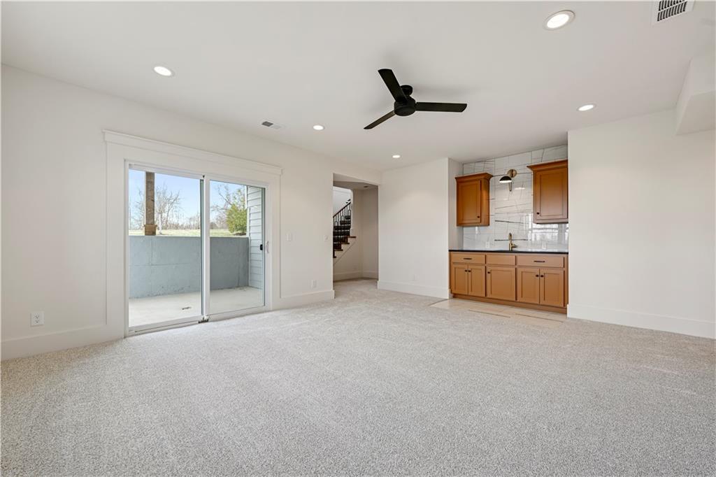 Thumbnail 33