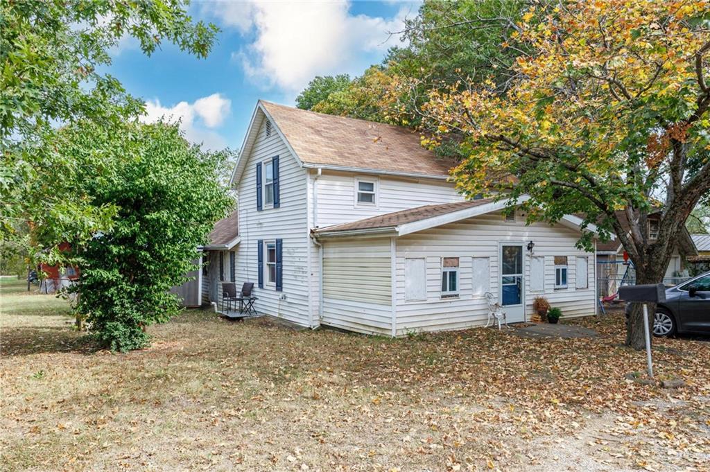 334 W Cedar Street - Photo 1