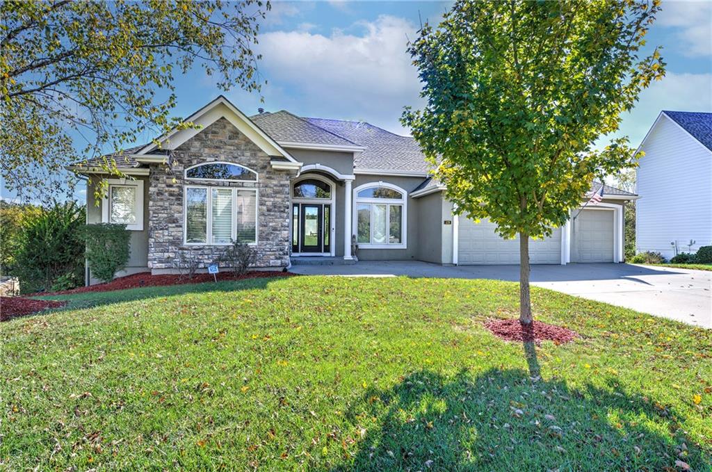 129 NW Morton Drive - Photo 1