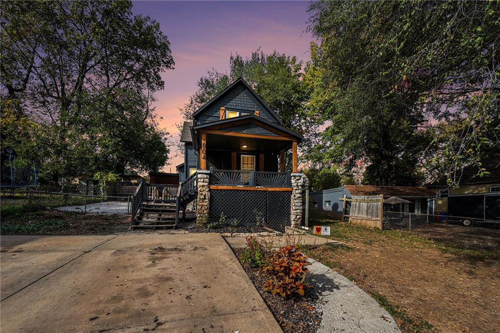 804 S Home Avenue - Photo 1