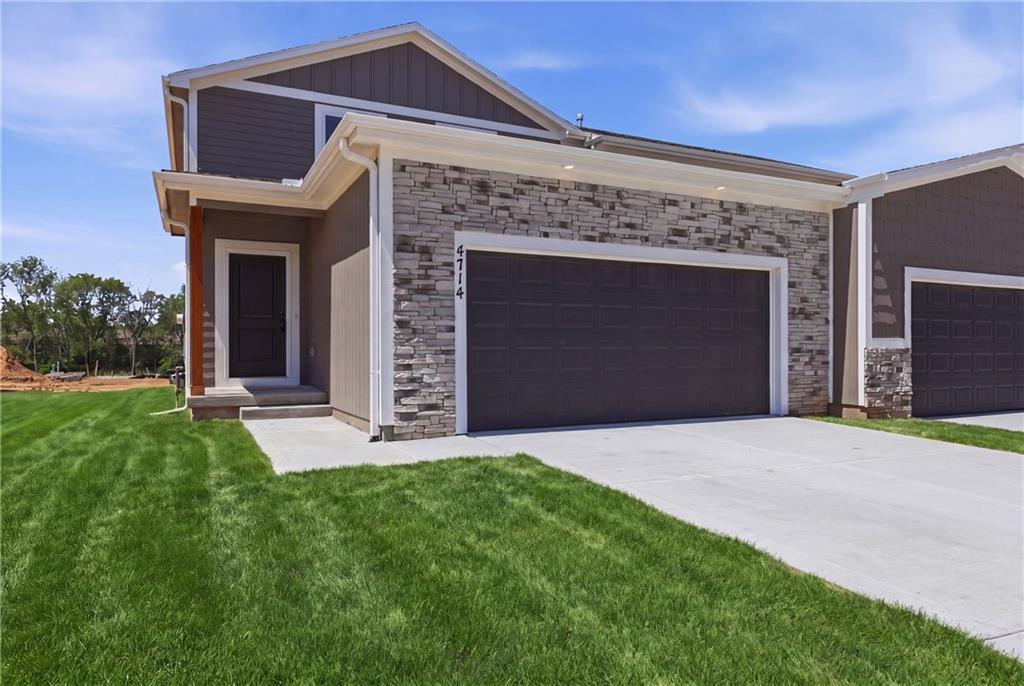4714 Brentwood Avenue - Photo 1