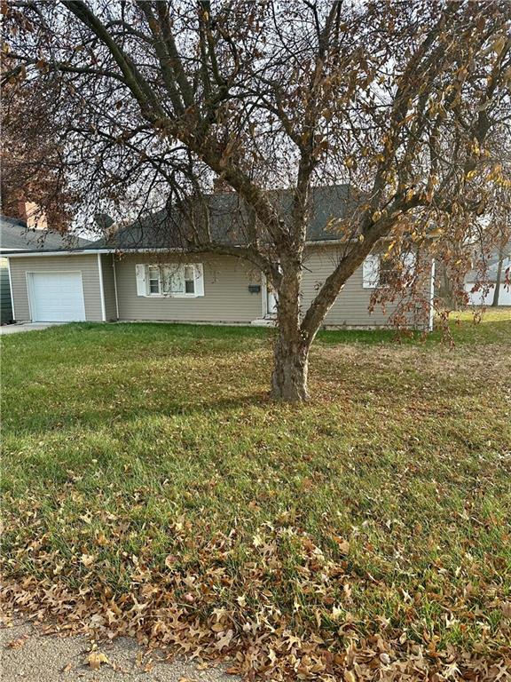 724 W 3rd Street - Photo 1