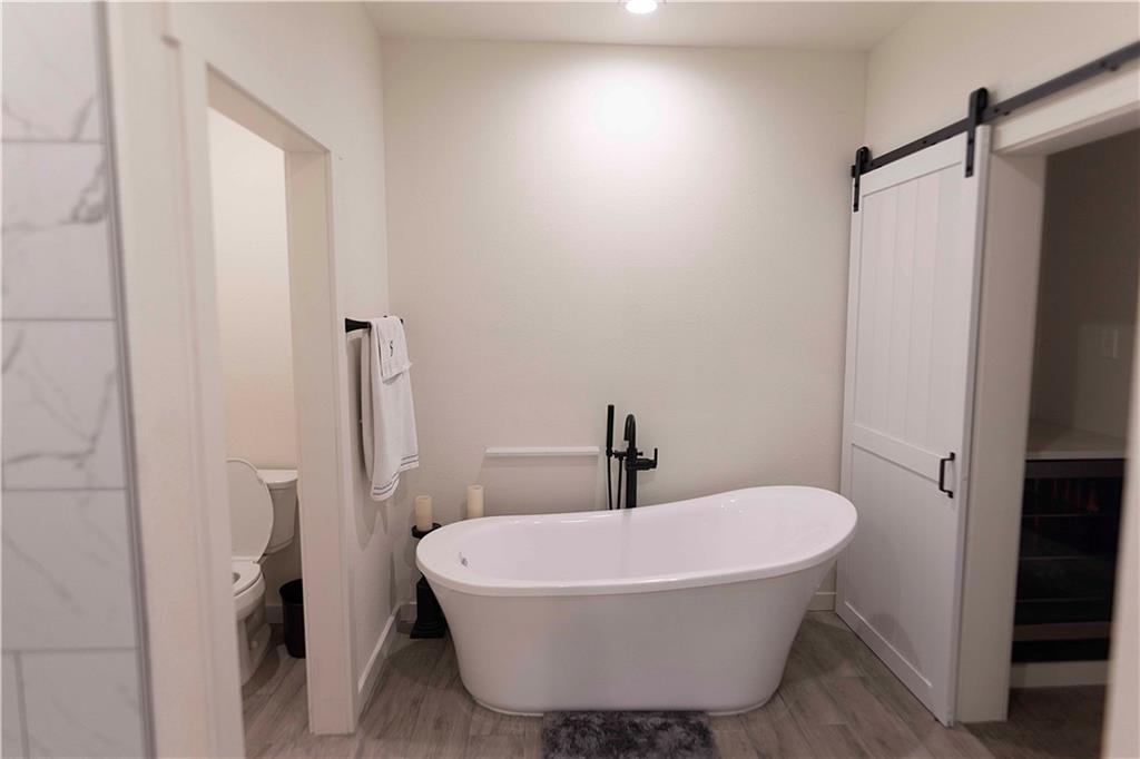 Thumbnail 32