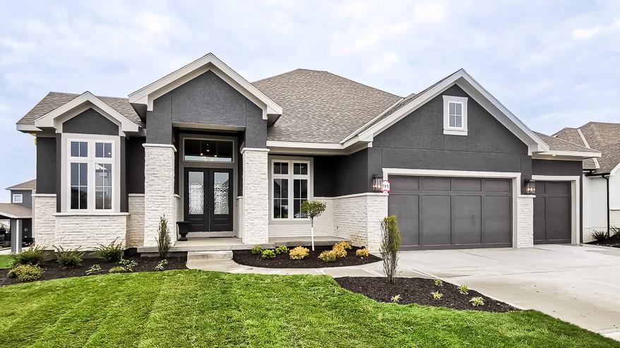 5807 N Lucerne Avenue - Photo 1