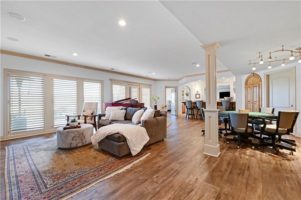 Thumbnail 36
