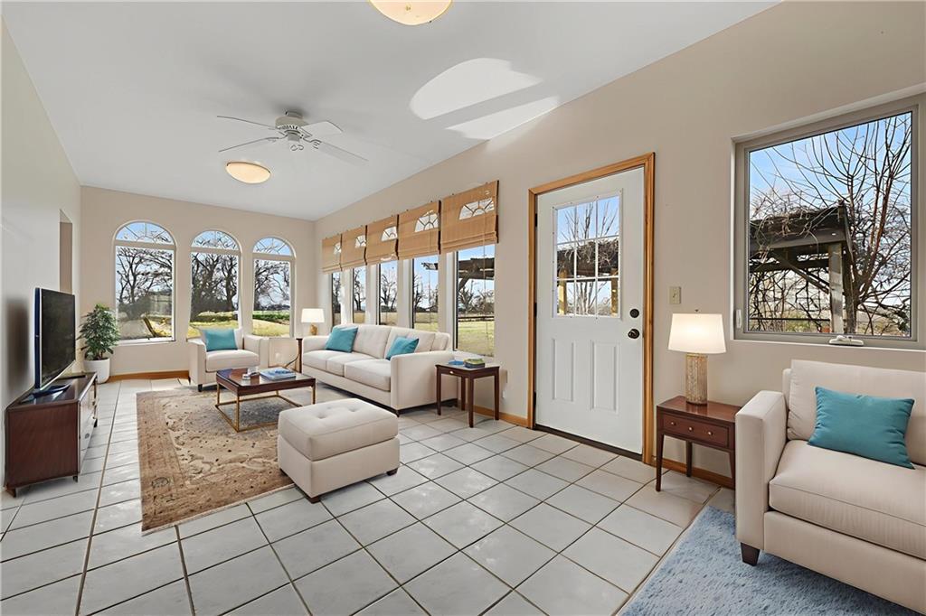 Thumbnail 16