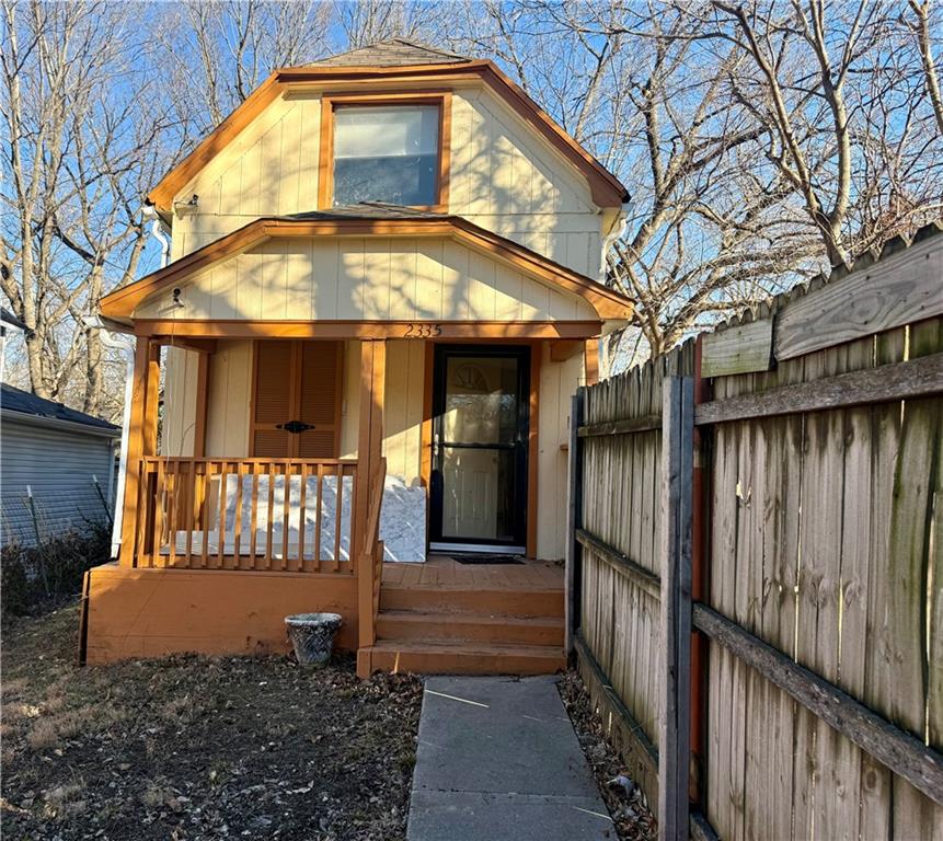 2335 Chelsea Avenue - Photo 1