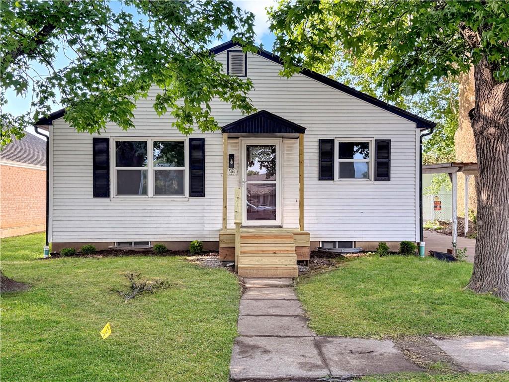 504 W 29th Street - Photo 1