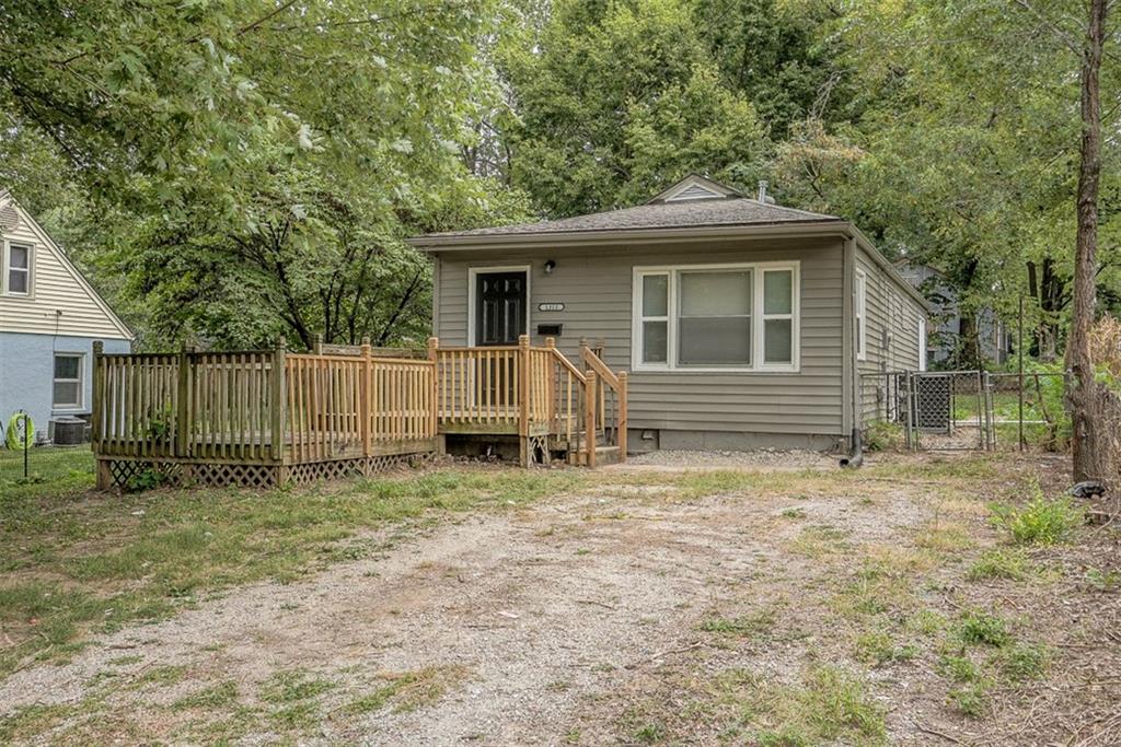 1315 N Mccoy Street - Photo 1