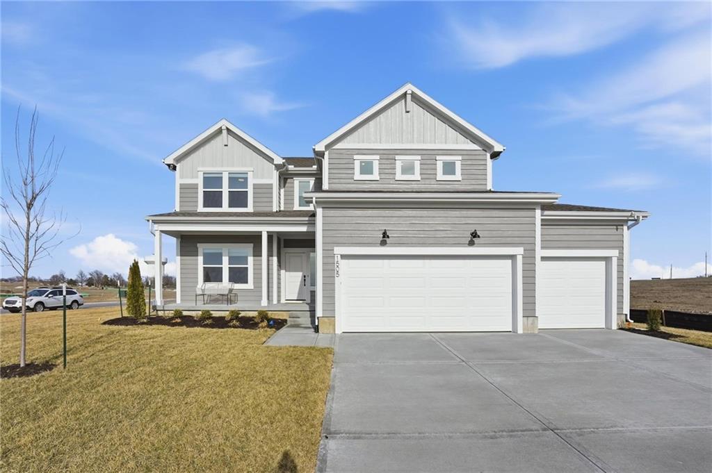 1505 SE Bailey Farms Parkway - Photo 1