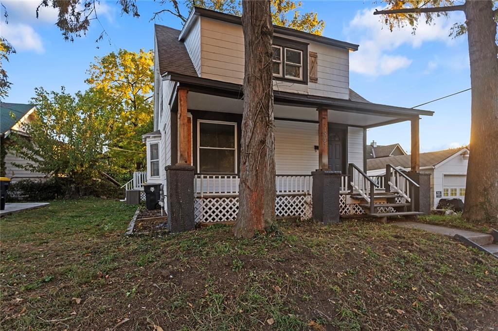 1707 W 44th Street - Photo 1
