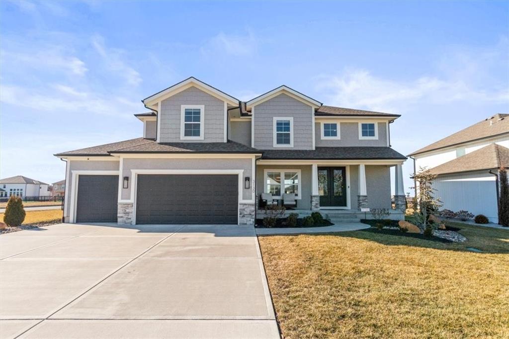 3130 SW Blue Ribbon Street - Photo 1