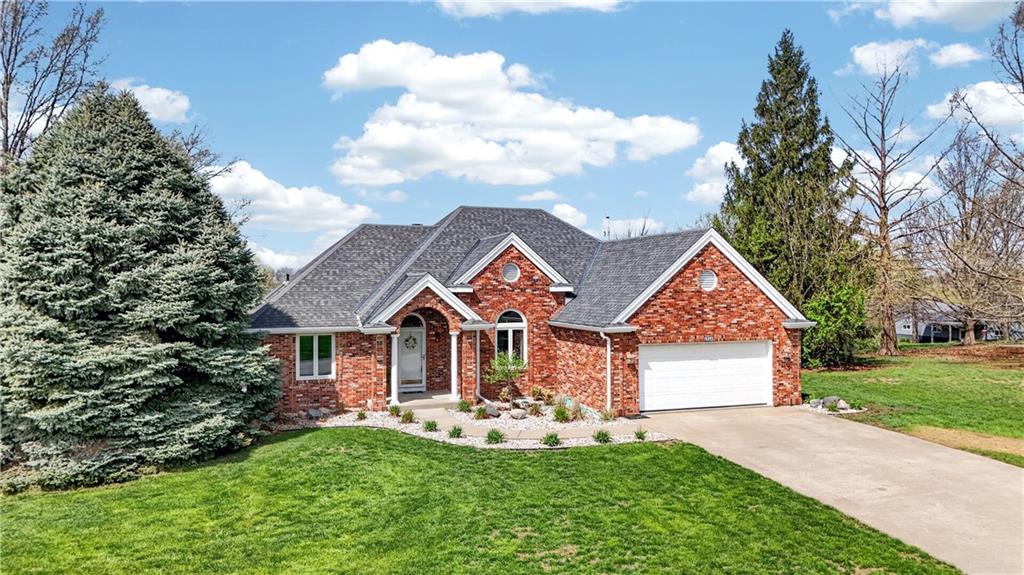 1504 Hillcrest Court