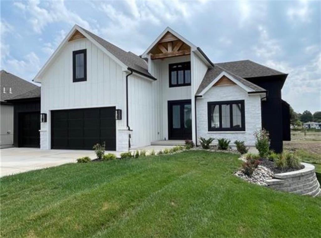 4709 NW Sienna Ridge - Photo 1