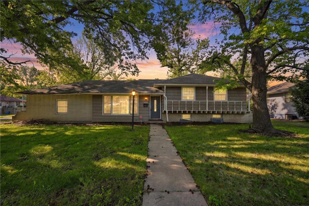 8705 E 83rd Terrace - Photo 1