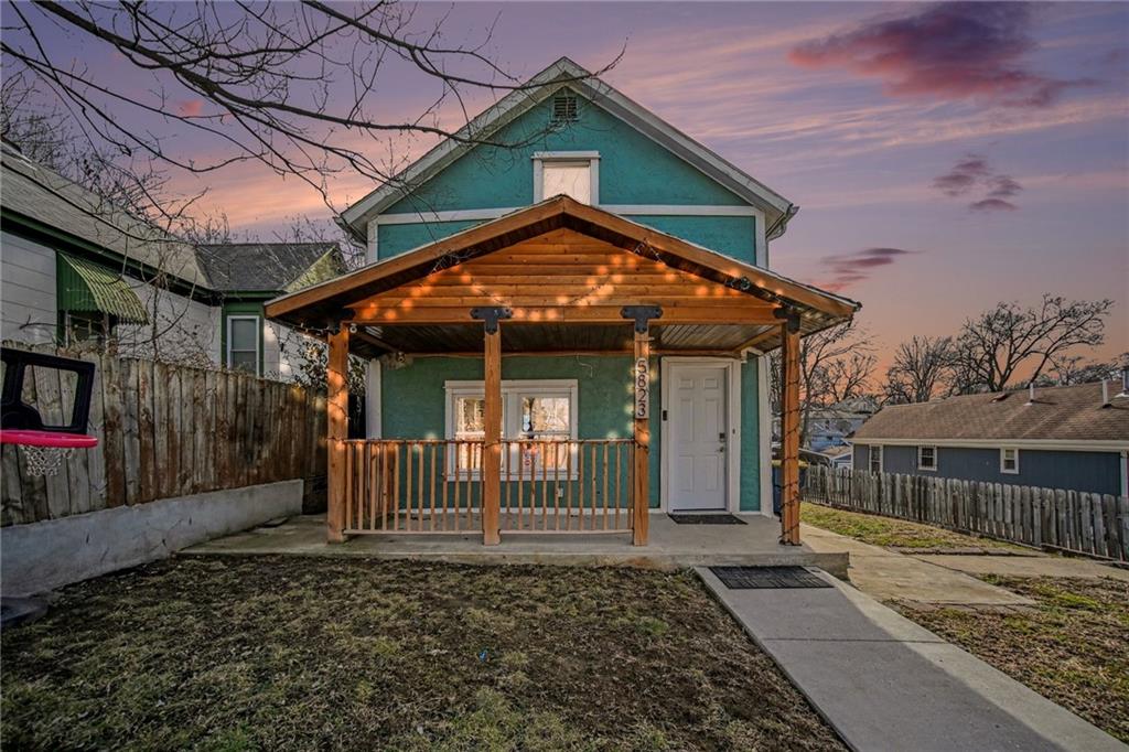 5823 E 10th Street - Photo 1