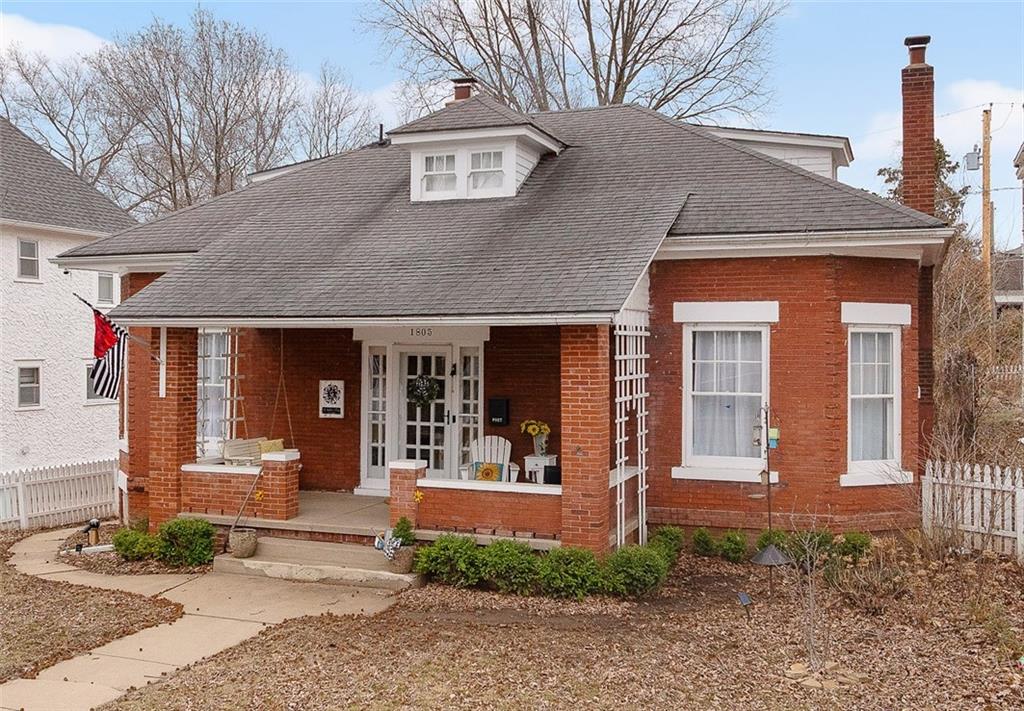 1805 South Street - Photo 1