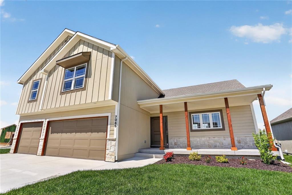 7045 NW Yulich Court - Photo 1
