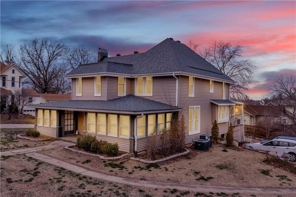 121 W North Street - Photo 1