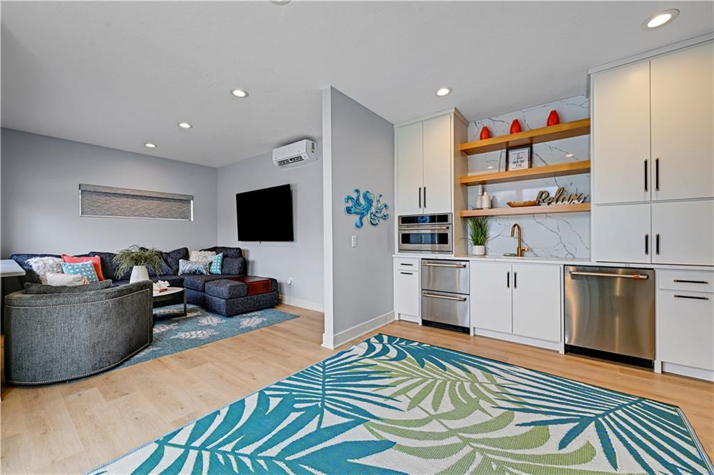 Thumbnail 53