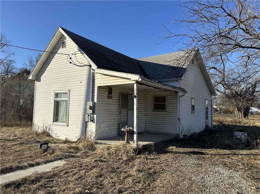 307 4th Street - Photo 1