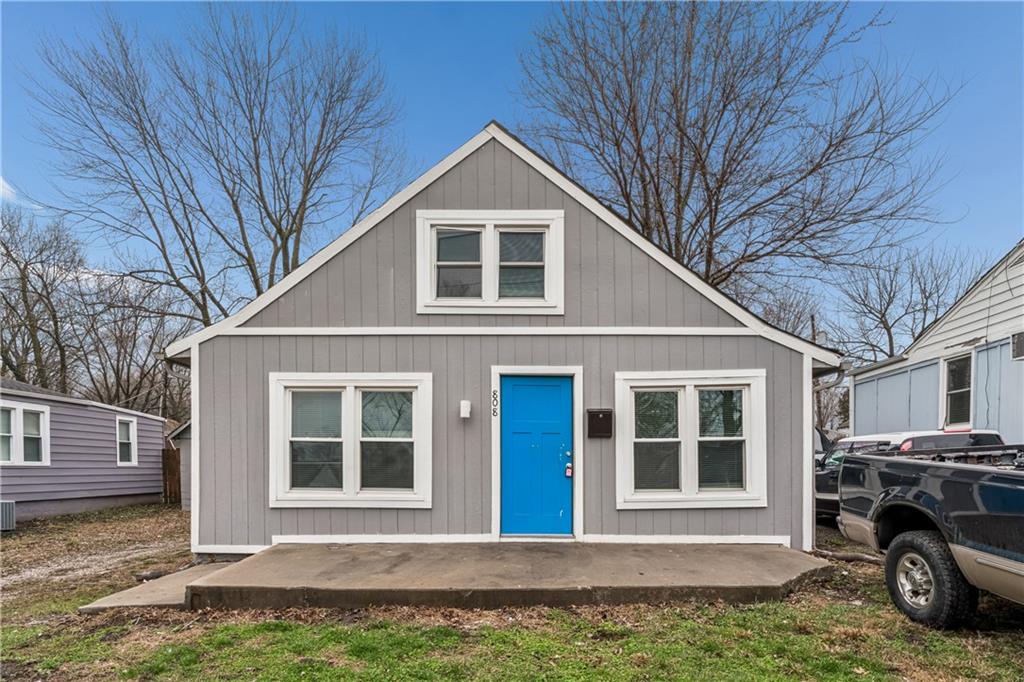 808 S SAVAGE Street - Photo 1