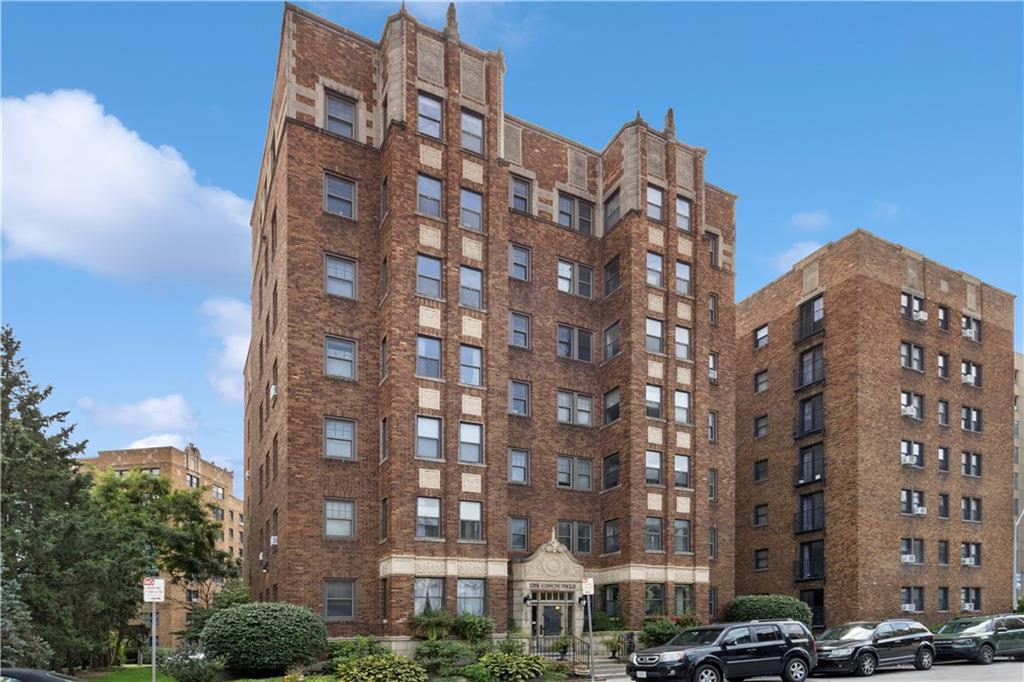 807 W 48th Street #701 - Photo 1