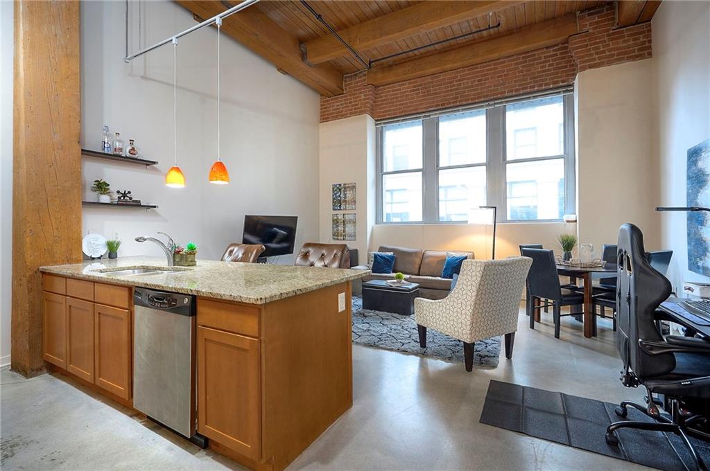 712 Broadway Boulevard #304 - Photo 1