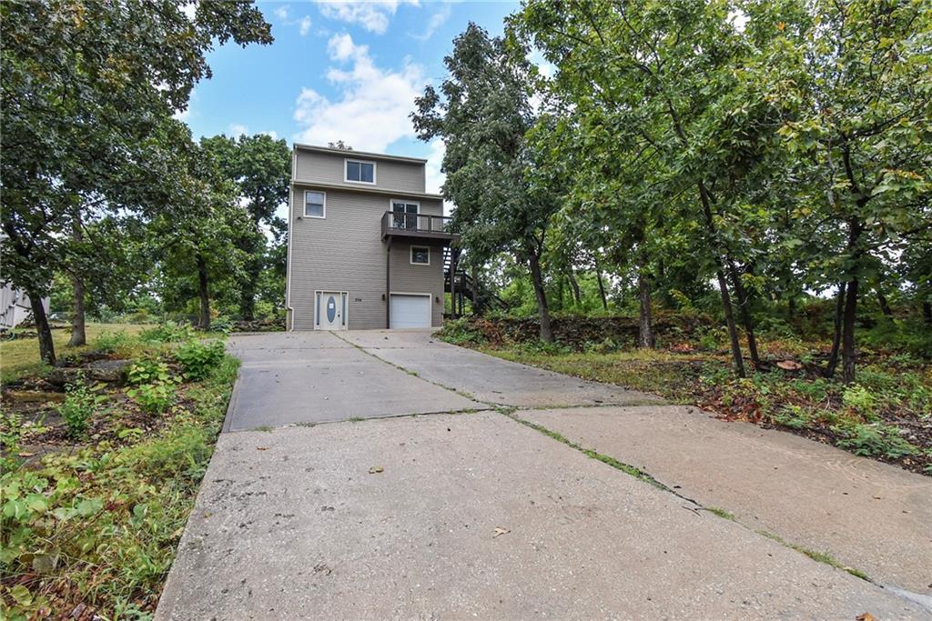 304 E 164th Terrace - Photo 1