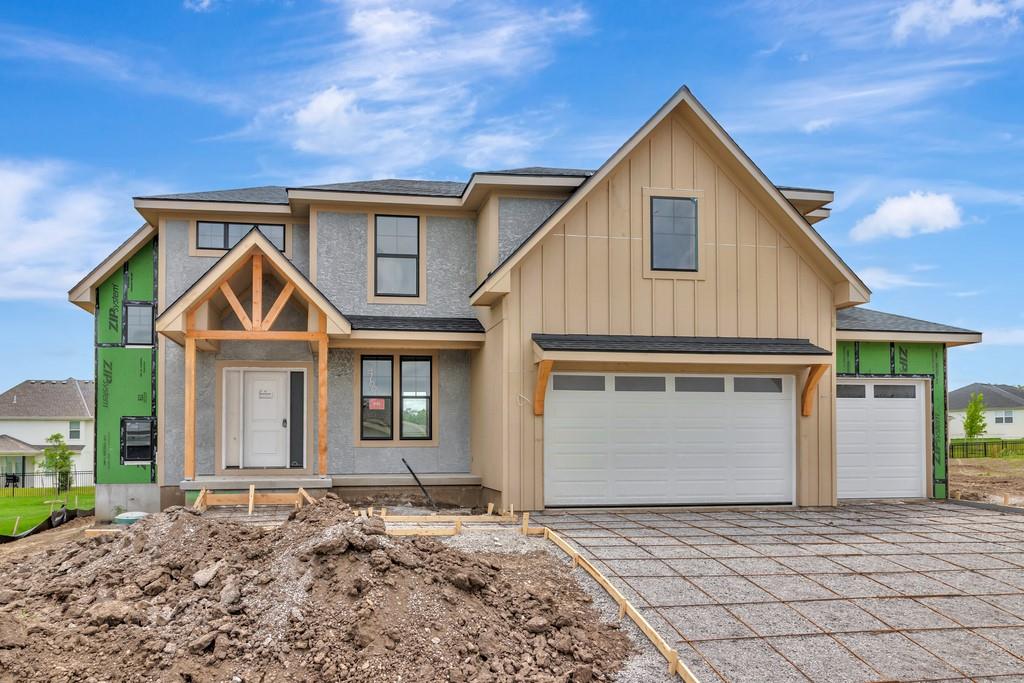 2700 NE Crestview Street - Photo 1
