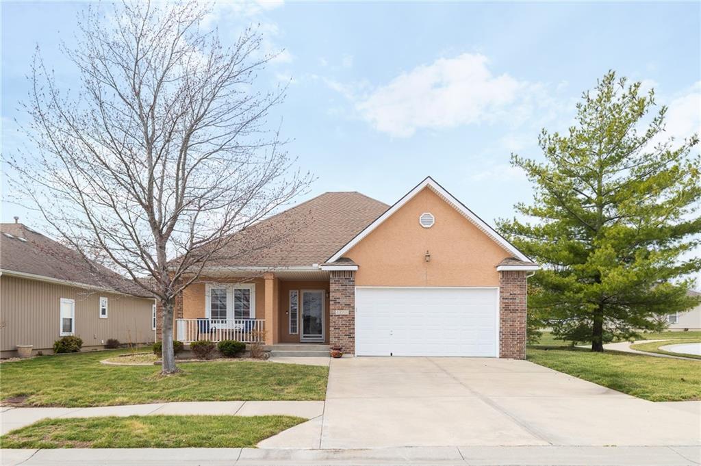 4756 SW Leafwing Drive - Photo 1