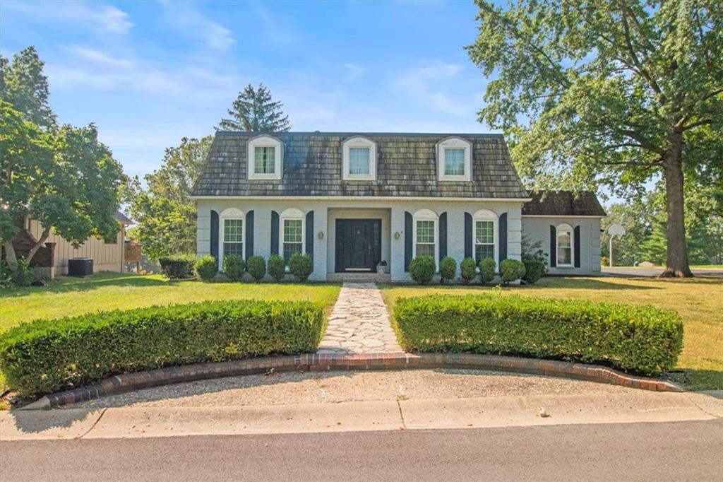 420 Golfview Drive - Photo 1