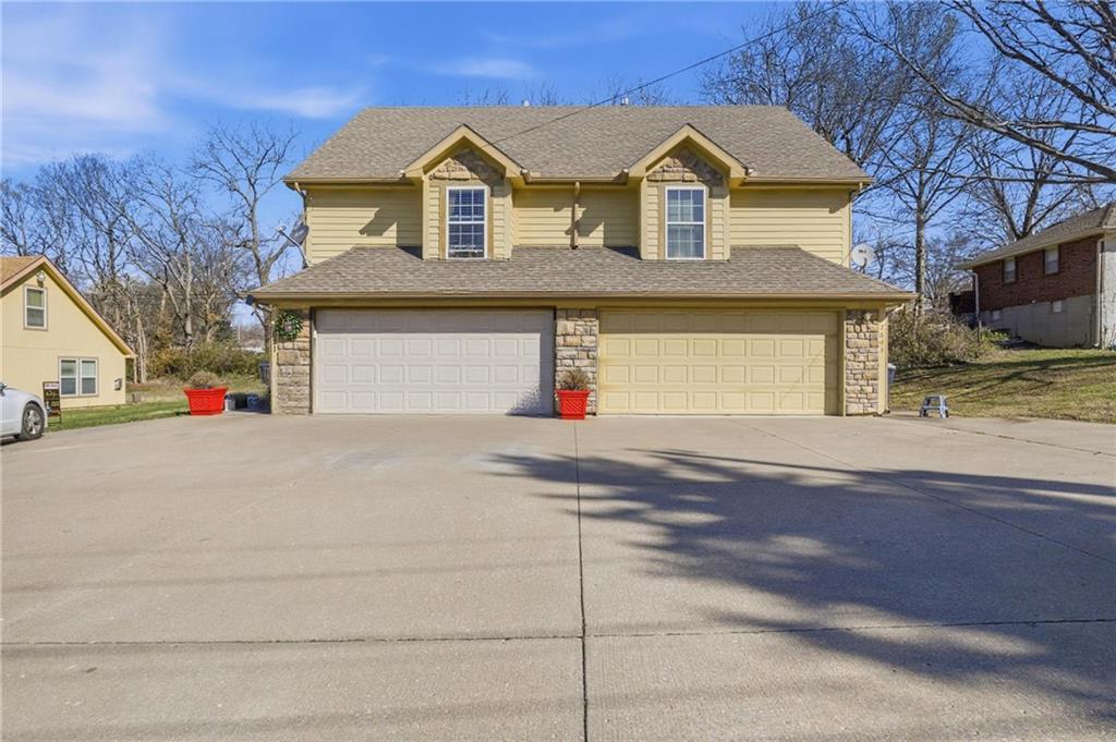7621 E Bannister Road - Photo 1