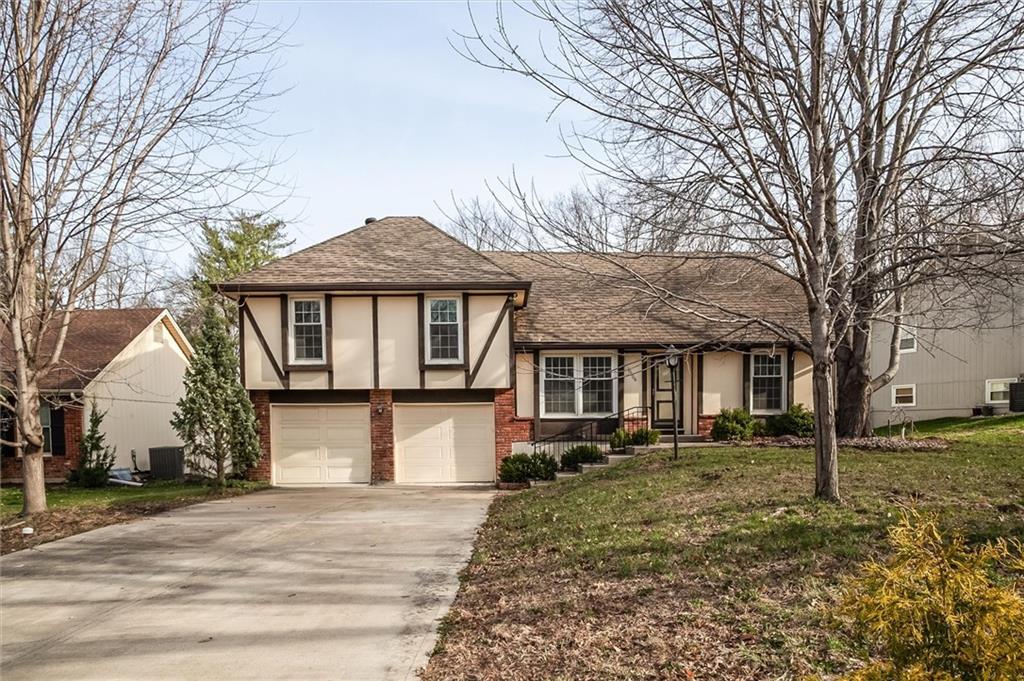 10106 NW Mirror Lake Drive - Photo 1