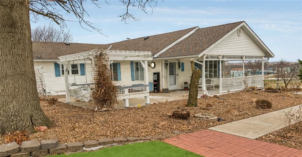 310 Berry Street - Photo 1