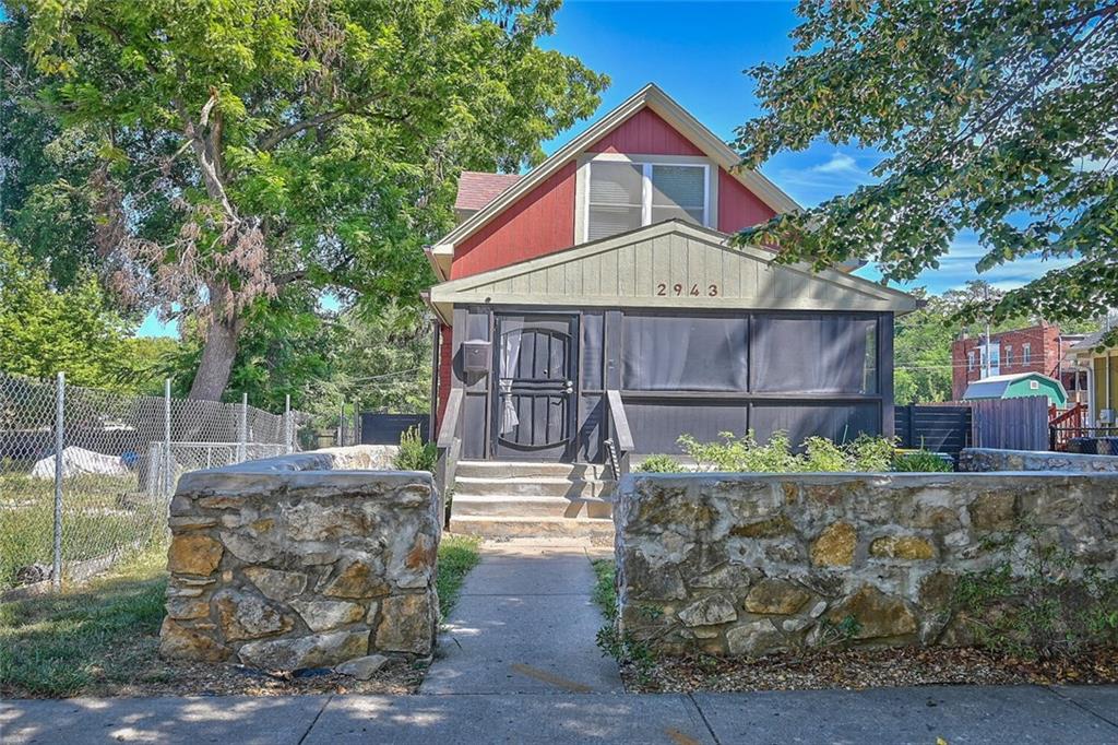 2943 Garfield Avenue - Photo 1