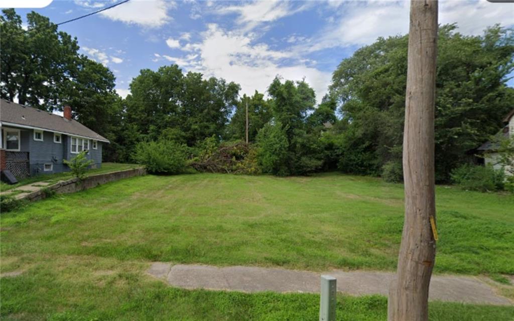 1720 Greeley Avenue - Photo 1