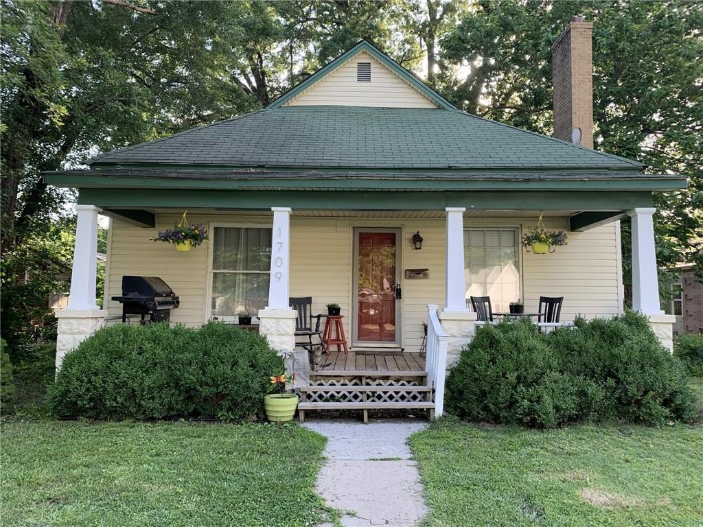 1709 N Joplin Street - Photo 1
