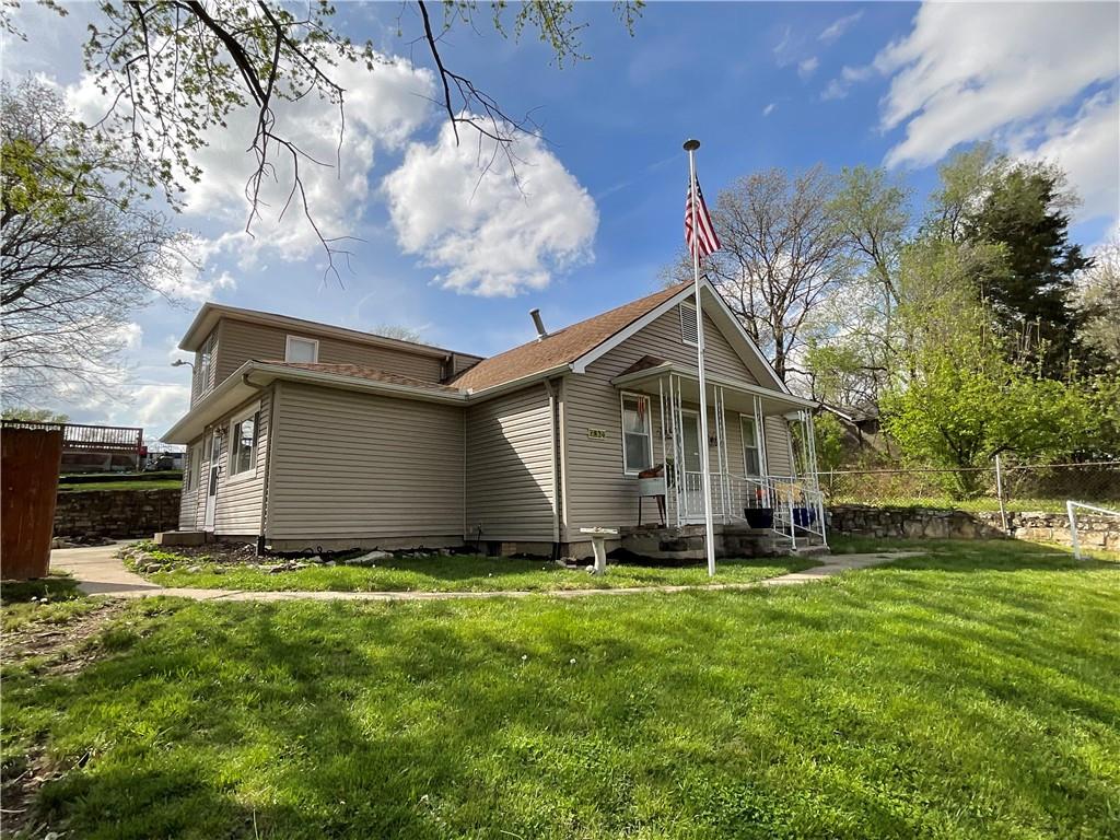 1834 S 16th Street - Photo 1