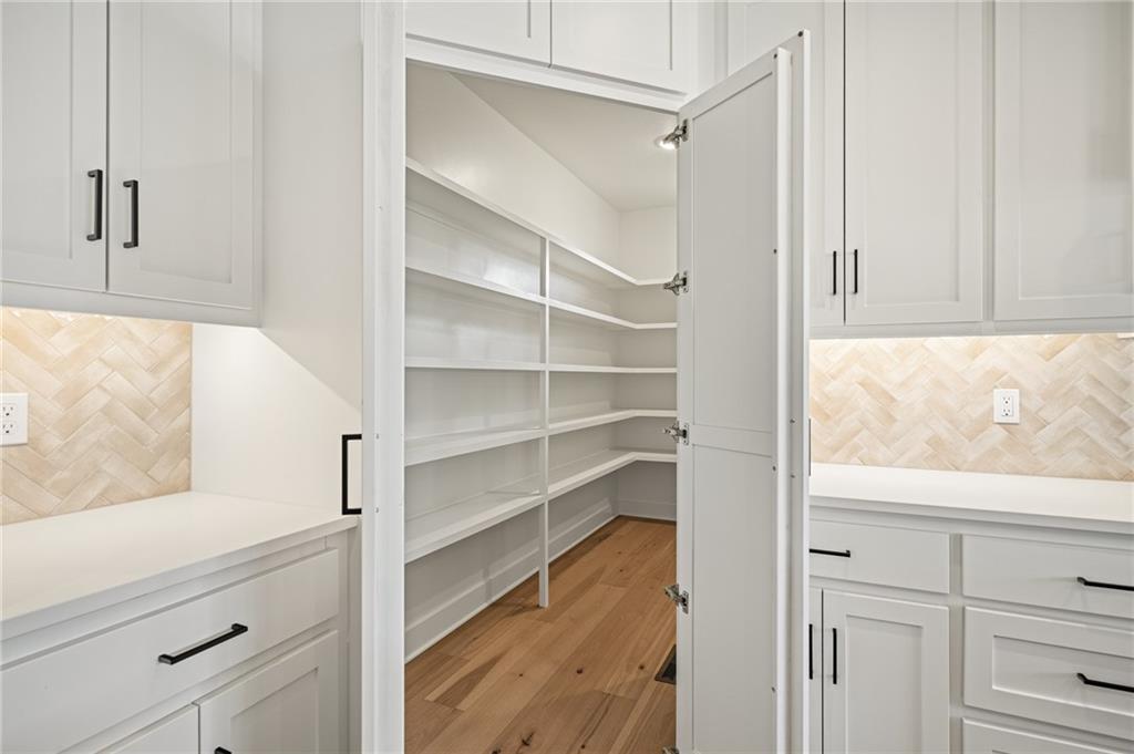 Thumbnail 16
