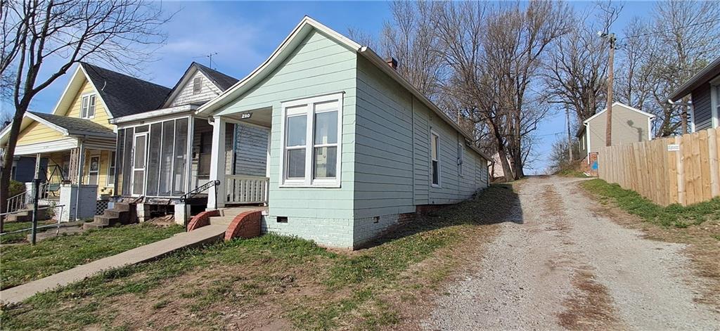 2110 N 2nd Street - Photo 1