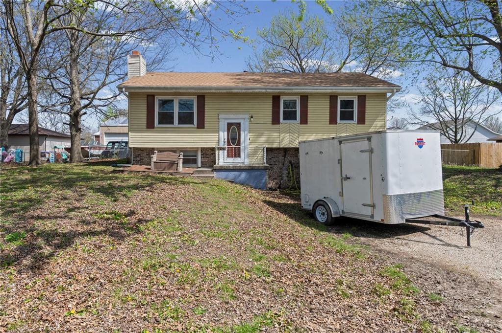 1405 S Vine Street - Photo 1
