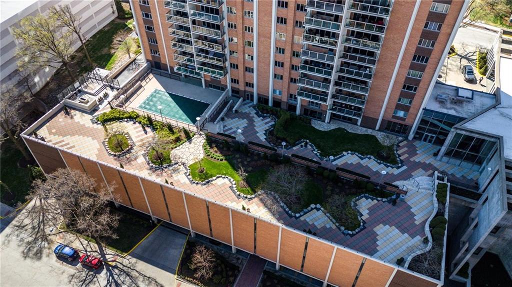 121 W 48th Street #202 - Photo 1