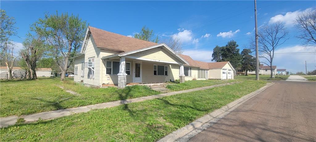 712 N 2nd Street - Photo 1