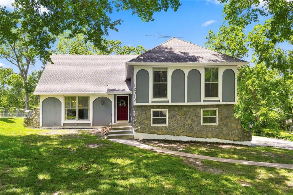 12312 Askew Drive - Photo 1