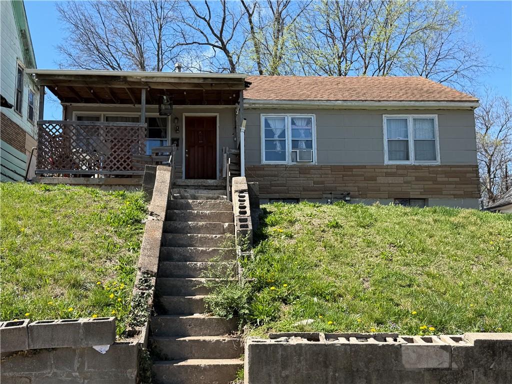 340 N Topping Avenue - Photo 1