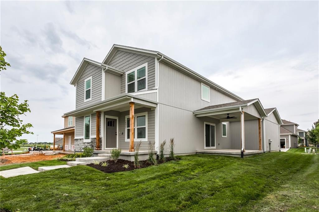 16827 W 164th Terrace - Photo 1