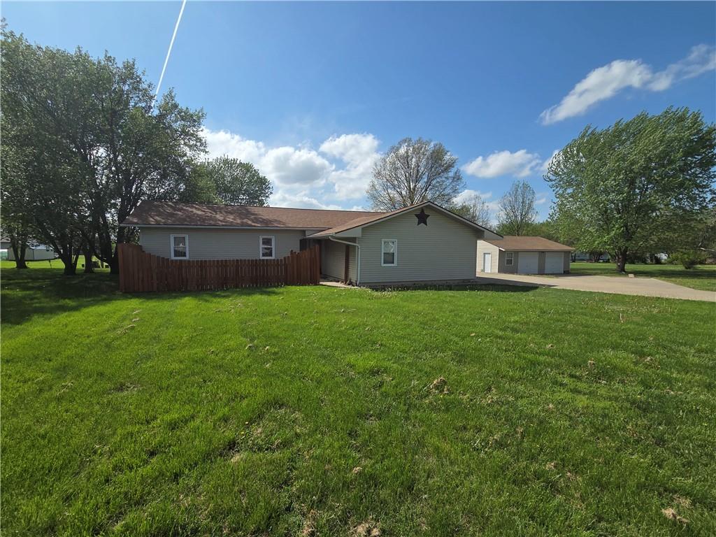 129 NW 251st Road - Photo 1