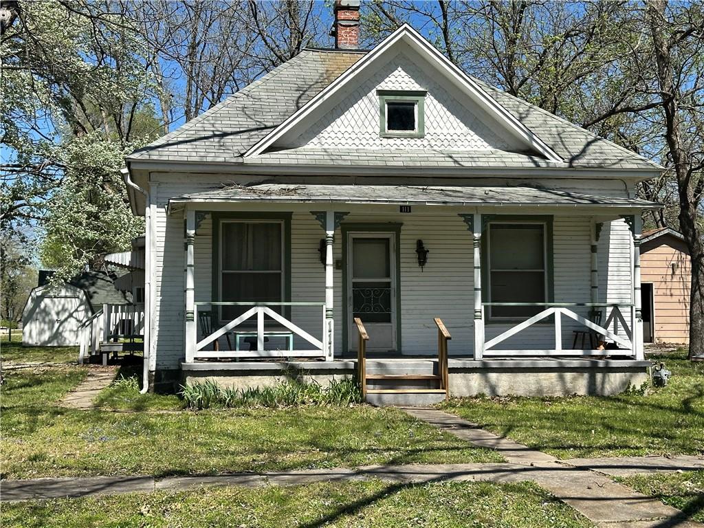 111 W 7th Street - Photo 1