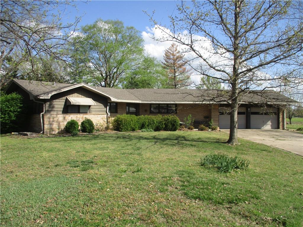 400 S Washington Street - Photo 1